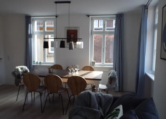 公寓 Mittendrin Mit Parkplatz *